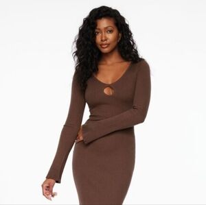 Almost Famous Chocolate Long Sleeve Dress